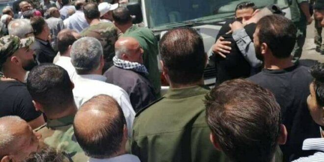 الإفراج عن 30 معتقلاً من مدينة عربين بريف دمشق بمكرمة من الرئيس الأسد