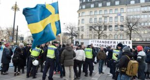 قوانين جديدة في السويد تُهدد إقامة اللاجئين في البلاد