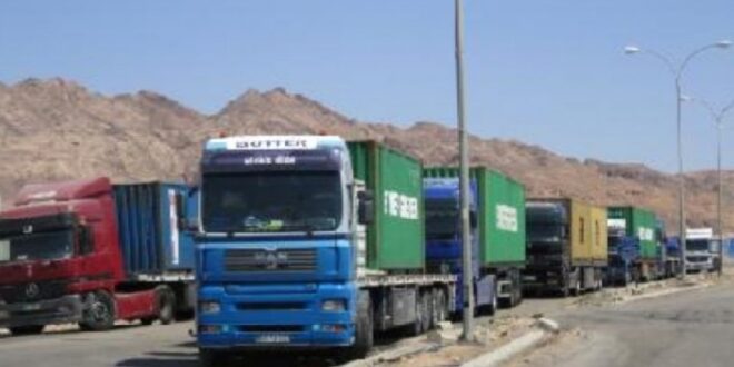 السعودية تمنع الشاحنات السورية المحملة بالخضر والفواكه من دخول أراضيها
