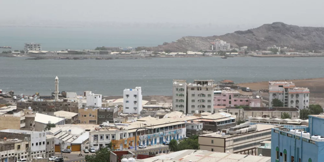 وقف بيع وشراء العملات الأجنبية جنوبي اليمن
