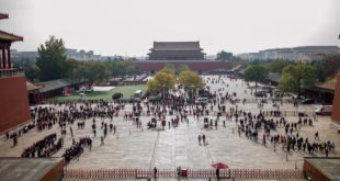 صيني يشيد نموذجا للمدينة المحرمة بـ 700 ألف مكعب ليغو... فيديو