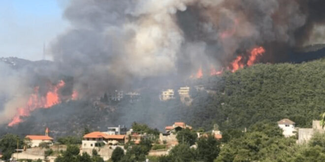 قتيل وحركة نزوح بسبب حريق ضخم شمالي لبنان