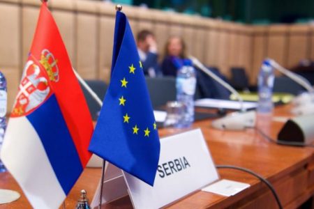 الاتحاد الأوروبي: قرار صربيا إعادة العلاقات مع دمشق مُخالِف لموقفنا!