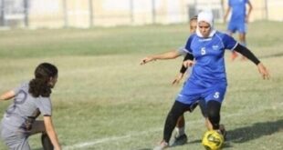 لاعبة كرة قدم مصرية تتعرض لضرب مبرح في الملعب (شاهد)
