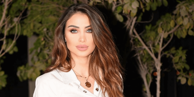 أنابيلا هلال من دون أي نقطة ماكياج