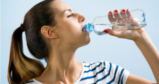 أسباب هامة تدفعك لتناول ليترين من الماء يومياً