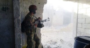 "الدفاع الروسية": استشهاد 4 جنود سوريين وإصابة آخرين بهجوم مسلح