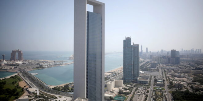 الإمارات تعلن إجراءات جديدة لتسهيل الإقامة في البلاد
