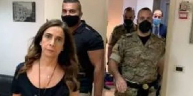 مرافقو وزيرة لبنانية يعتدون بالضرب على موظفين وسفراء لبنانيين