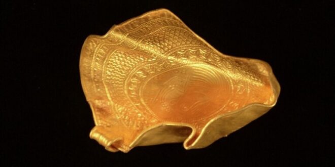 عالم آثار هاو يعثر على كنوز ذهبية فريدة عمرها 1500 عام