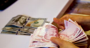الليرة التركية تهبط إلى مستوى قياسي جديد مقابل الدولار
