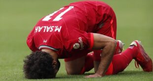 شاهد.. محمد صلاح يضرب الأرقام القياسية بهدف عالمي