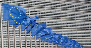 الاتحاد الأوروبي يرحب بانطلاق اجتماعات اللجنة الدستورية السورية