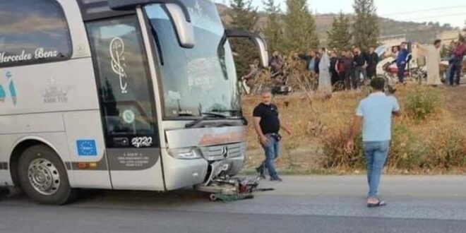 وفاة 3 أشخاص كانوا يستقلون دراجة نارية بحادث سير في سوريا