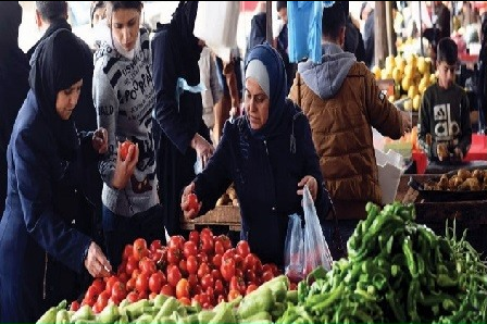 خبير اقتصادي: 600 ألف ليرة .. لا يمكن أن تغطي تكاليف المعيشة بالحدود الدنيا