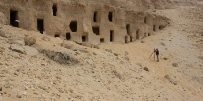 شاهد .. اكتشاف أثري لجداريات آشورية قديمة جدا شمال العراق