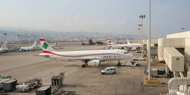 طائرة تحدث بلبلة فوق مطار بيروت.. ماذا حصل؟ (صور)