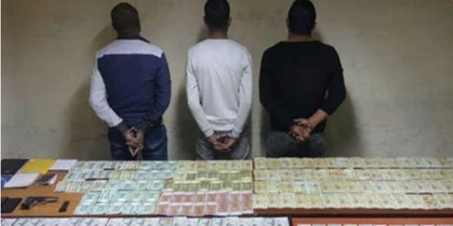 يهربون الأشخاص من سوريا إلى لبنان أو العكس
