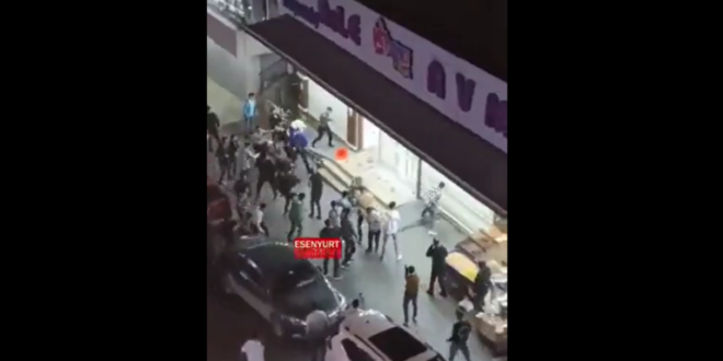 بالفيديو..هجوم واعتداءات مجموعة من الأتراك على ممتلكات سوريين في تركيا والداخلية تعلق