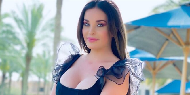 مغنية لبنانية تعلن إصابتها بكورونا