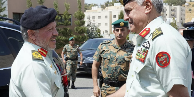 رئيس أركان الجيش الأردني: سنتصدى بقوة لعمليات