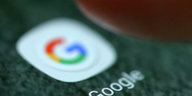 خبيرة توضح كيف تقوم تطبيقات الهاتف المحمول بسرقة البيانات من الهواتف الذكية