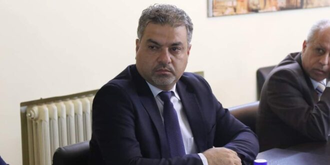 نواب يتهمون وزير المالية بمخالفة الدستور