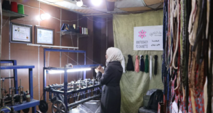 شابة سورية تحول مشروع تخرجها إلى مصنع صغير