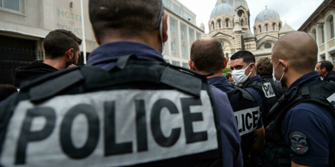 فرنسا تبطل محاكمة عنصر في أمن الدولة السوري
