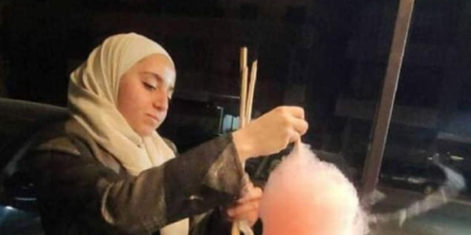 "بائعة غزل البنات" السورية تتصدر التريند