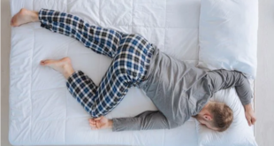 مخاطر صحية للنوم على البطن