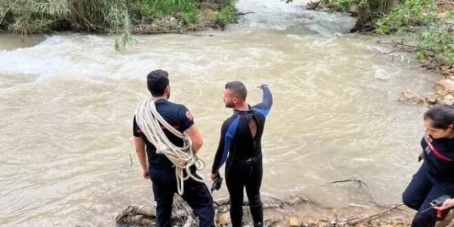 مياه "داريا" تجرف سوريًّا أثناء محاولته إنقاذ ابنته من الغرق شمال لبنان