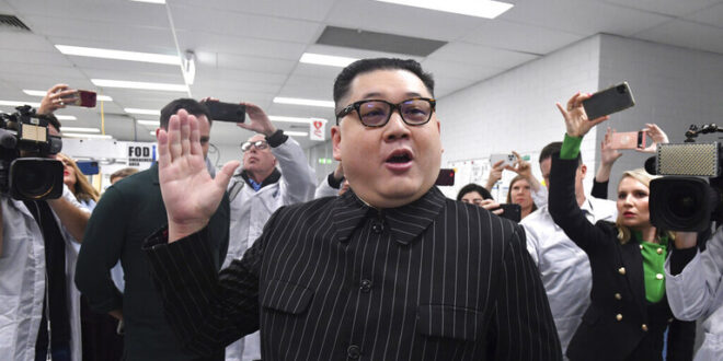 شبيه الزعيم الكوري الشمالي يثير ضجة في أستراليا