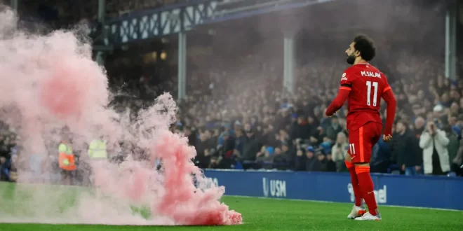 صلاح يصدم ليفربول.. ويتفق مع برشلونة على الانضمام مجانا