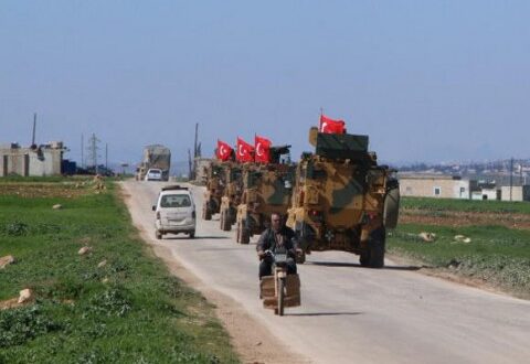 تركيا ترسل تعزيزات عسكرية كبيرة إلى شمال سوريا