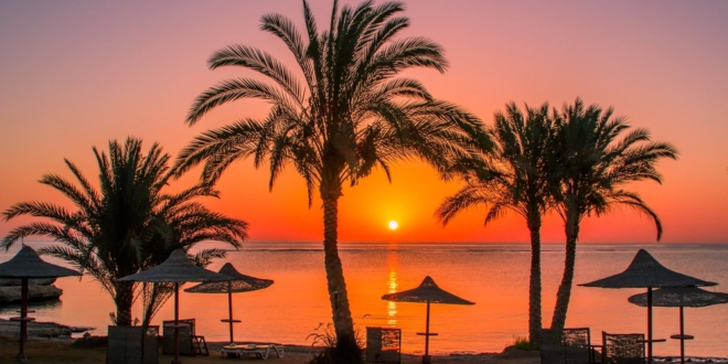 سبب تسمية البحر الأحمر
