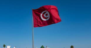 تونس: نشرت صورتها وهي على الشاطئ وهذا ما فعله صديقها!