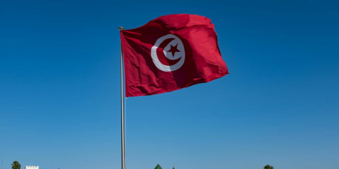 تونس: نشرت صورتها وهي على الشاطئ وهذا ما فعله صديقها!