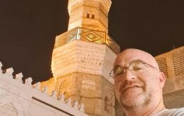 سائح إسرائيلي يجوب الإمارات والسعودية والأردن