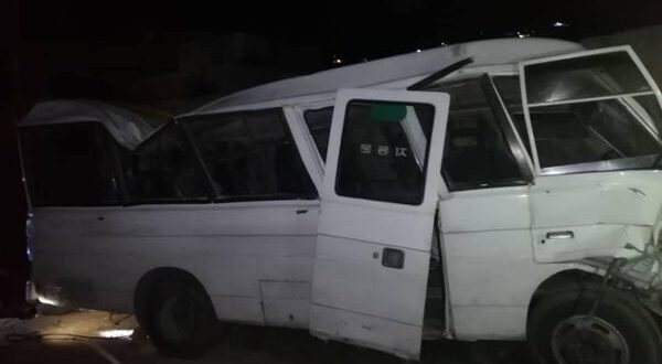 وفاة ثلاث نساء وإصابة عشرين شخص نتيجة تدهور بولمان على طريق عرنة - دمشق
