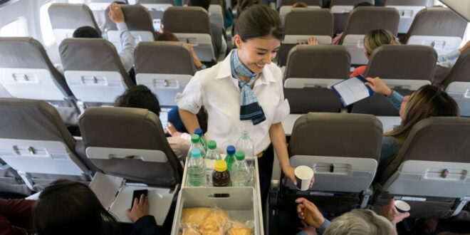 مشروبات مجانية على متن الطائرة
