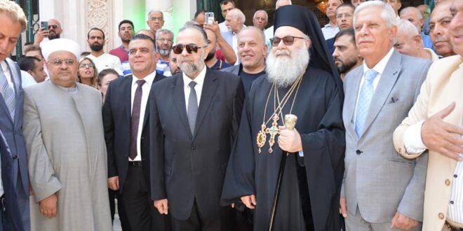 وزير الأوقاف يستقبل بطريرك الروم الأرثوذكس في المسجد