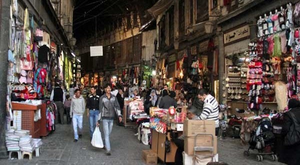 ازدياد الإقبال على إصلاح وترقيع الملابس بسبب ارتفاع أسعارها بأسواق دمشق
