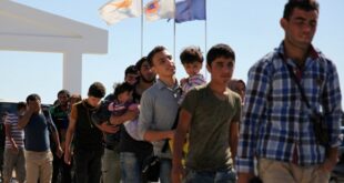 وزير الداخلية القبرصي يتوعد بإلغاء إقامات السوريين في حال ثبتت زيارتهم إلى سوريا