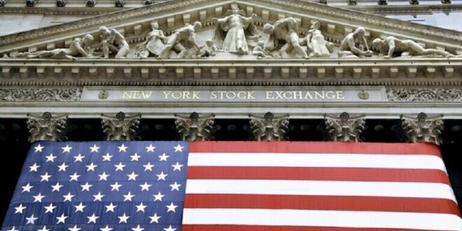 وول ستريت جورنال: الولايات المتحدة قد تواجه ركودا اقتصاديا في الأشهر الـ 12 المقبلة