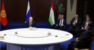 شاهد رئيس طاجكستان يعاتب بوتين على الهواء: عاملونا باحترام