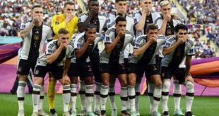 الكشف عن سبب وضع لاعبي المنتخب الألماني أياديهم على أفواههم قبل المباراة