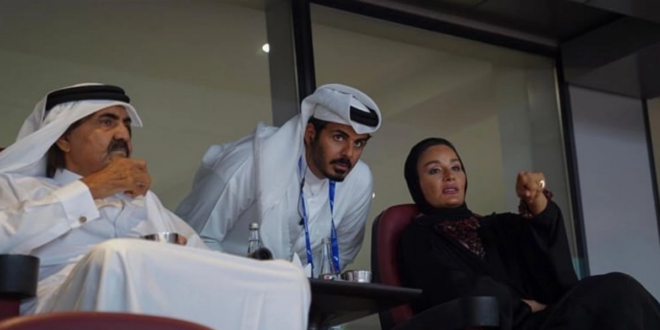 فيديو ينتشر: "وين موزا؟".. أمير قطر "الوالد" يسأل