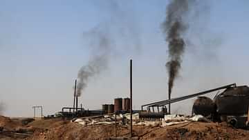 "خطورة صحية بالغة".. حرّاقات النفط تهدد حياة سكان شمال سوريا