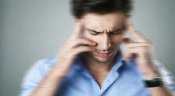 من فقر الدم إلى السكتة الدماغية.. 7 أسباب مقلقة وراء نوبات الدوار المفاجئة